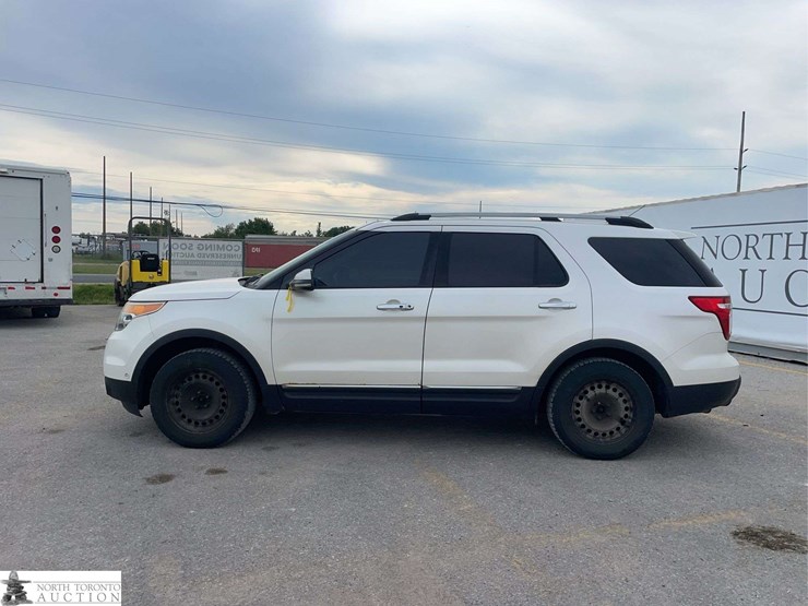 2013-ford-explorer-image-8