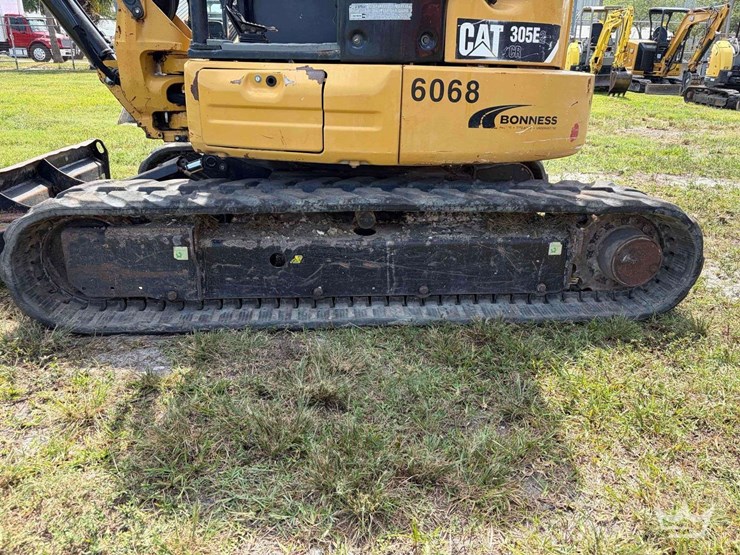 2016-caterpillar-305e2-image-19