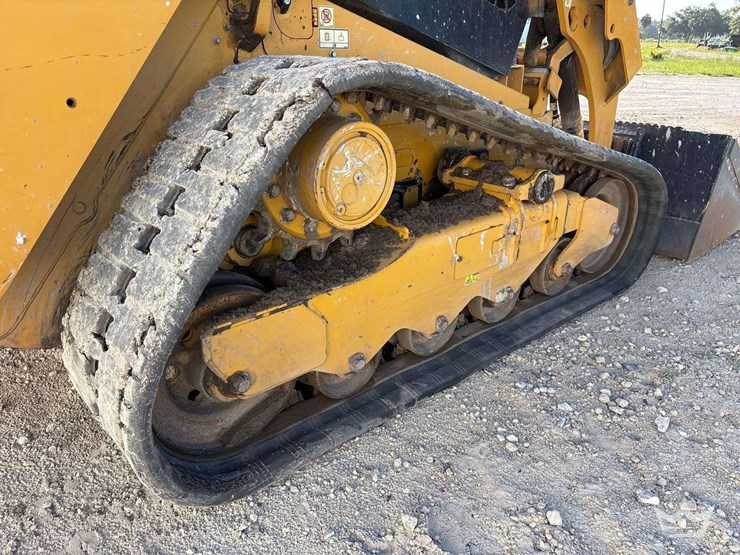 2021-caterpillar-259d3-image-36