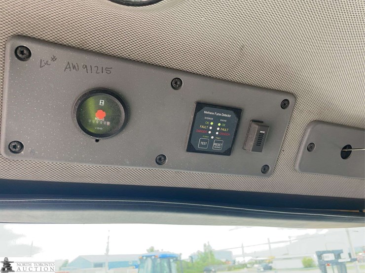 2018-mack-lr633-t/a-refuse-truck-image-14