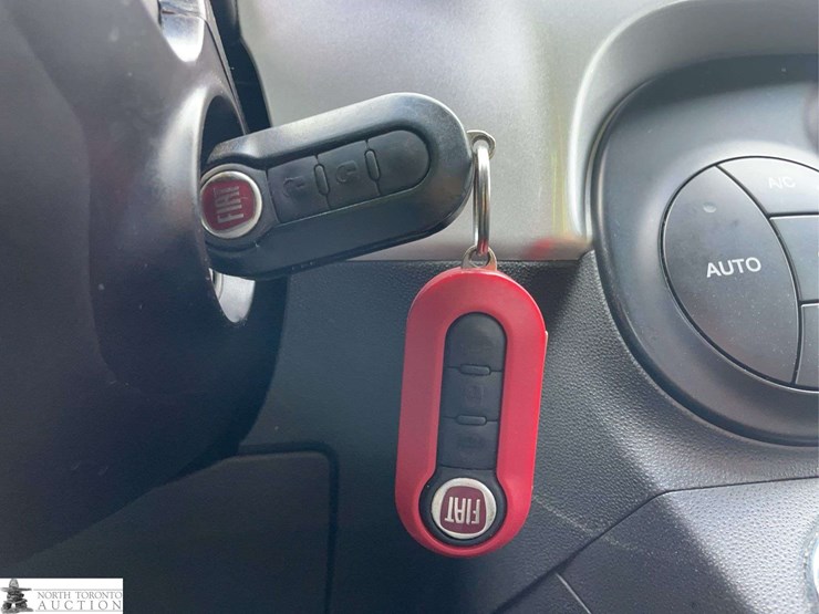 2012-fiat-500-image-14