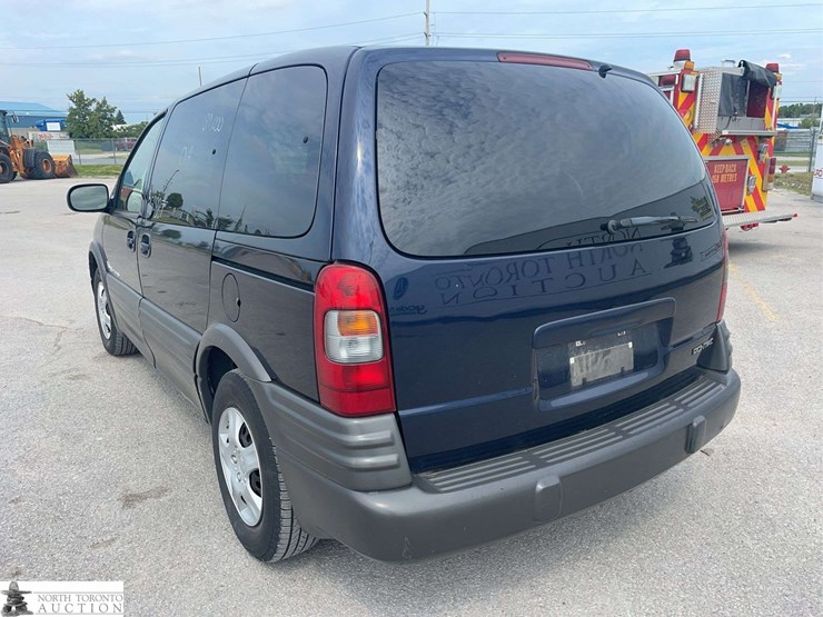 2004-pontiac-montana-image-7