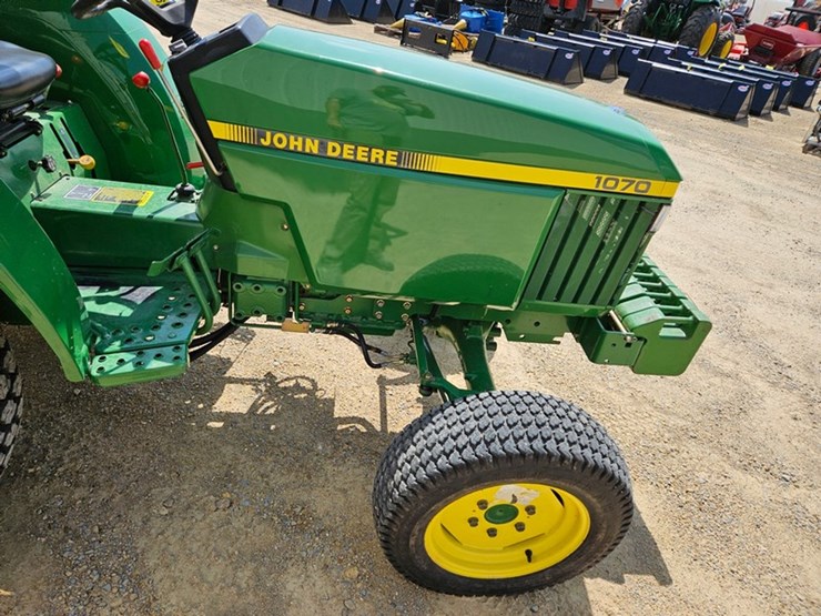 john-deere-1070-image-28