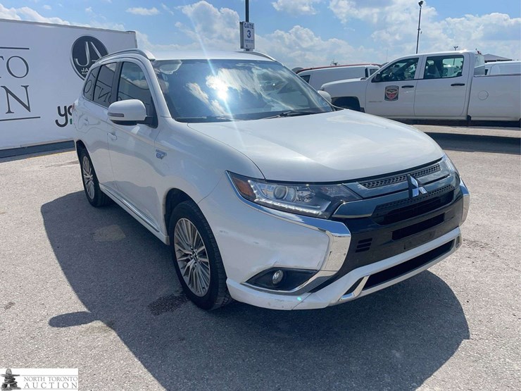 2022-mitsubishi-outlander-image-3