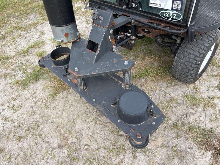 2017-madvac-lr50t-ride-on-litter-vacuum-image-20