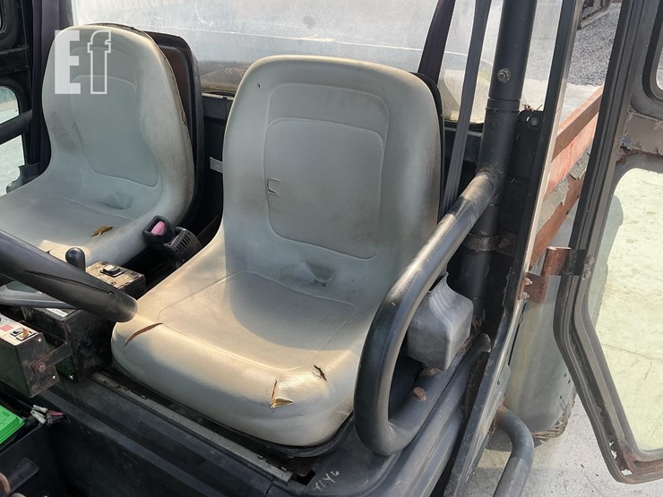2007-bobcat-2300-image-10
