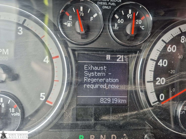 2012-dodge-3500-image-15
