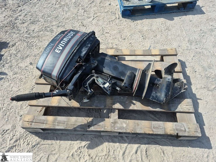 evinrude-motor-20-image-1