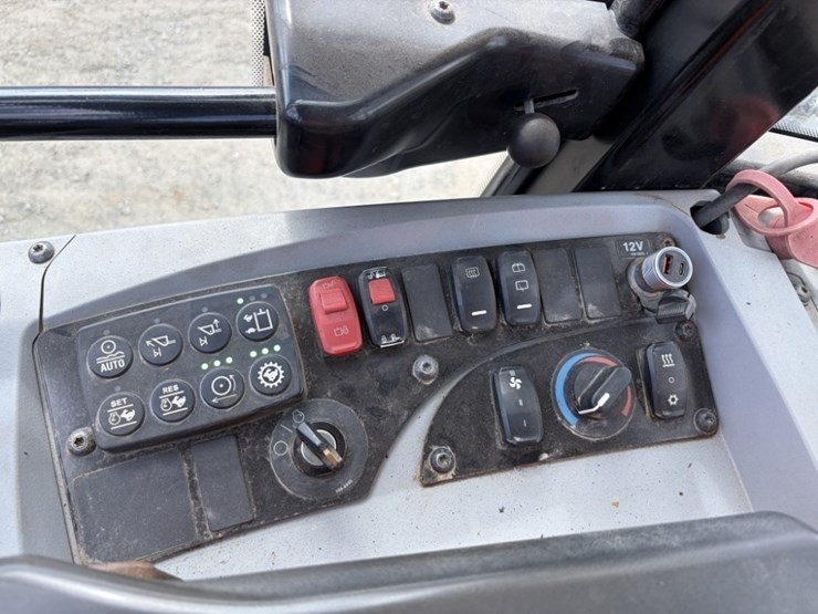 2016-caterpillar-908m-image-25