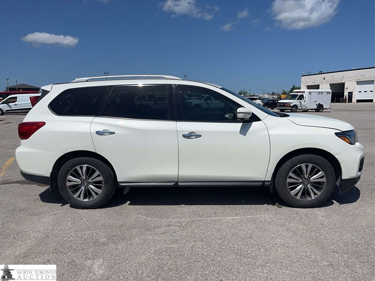 2020-nissan-pathfinder-image-4