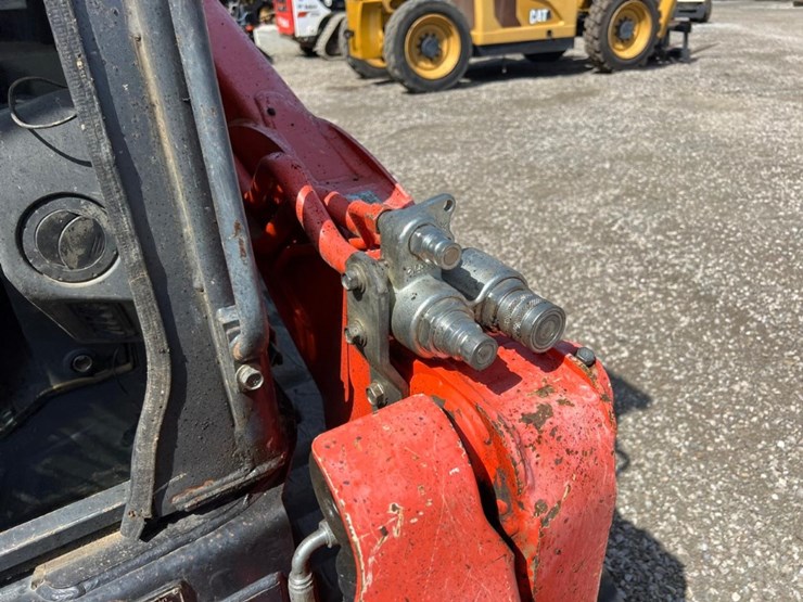 kubota-svl90-2-image-12