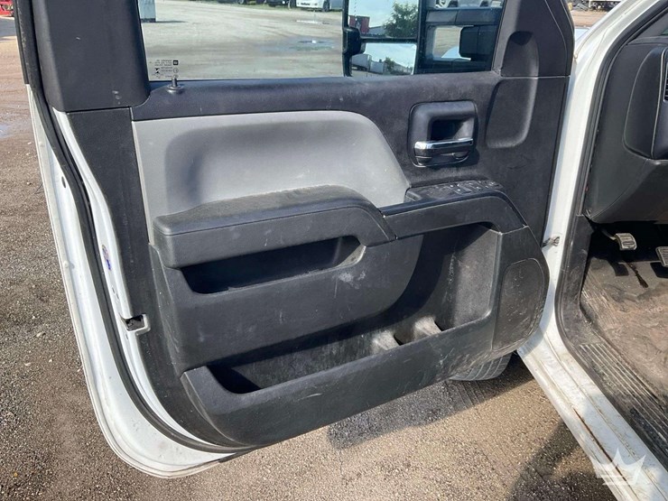 2019-chevrolet-silverado-3500hd-image-7