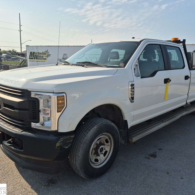 2017 FORD F350