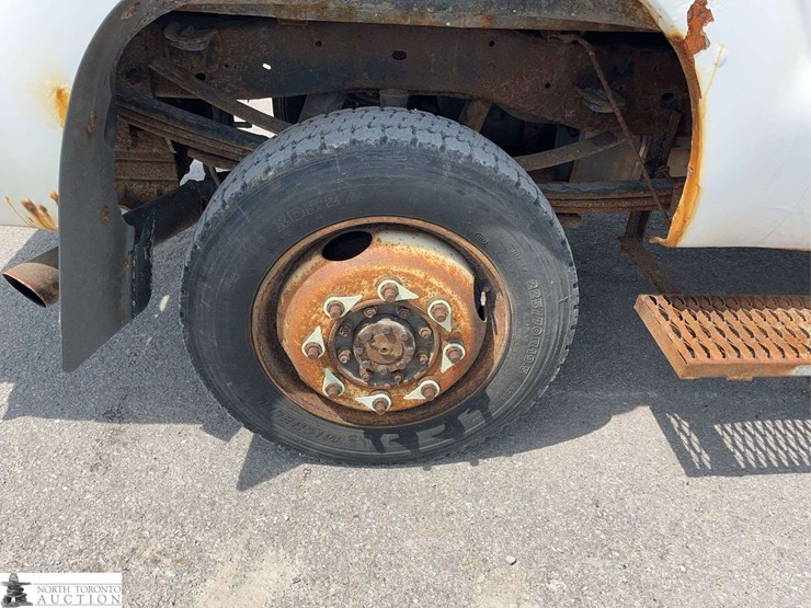 2013-ford-f350-image-22