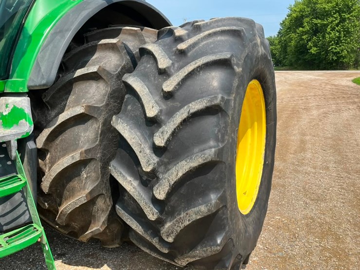 john-deere-8330-image-40