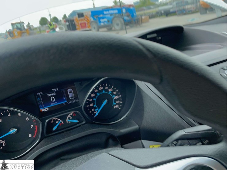 2016-ford-escape-image-12