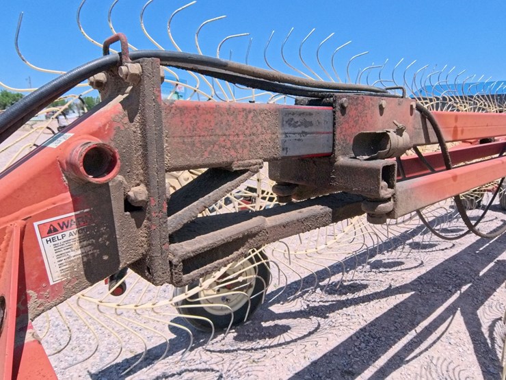 #1074-•-h&s-bf14-hi-capacity-wheel-rake-image-10
