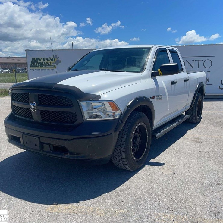 2016 DODGE 1500