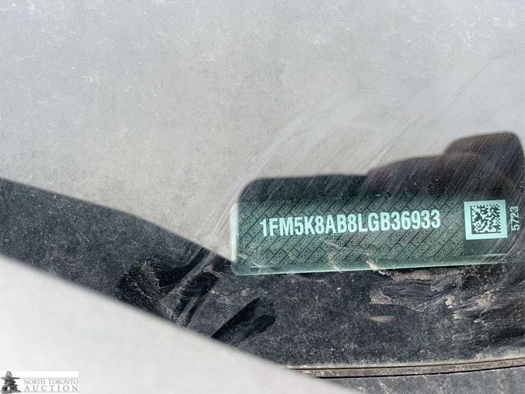 2020-ford-explorer-image-14