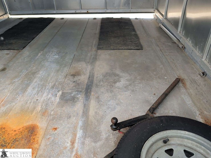 2011-l&b-moore-s/a-enclosed-trailer-image-15