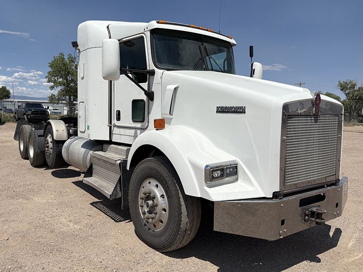 2017-kenworth-t800-image-2