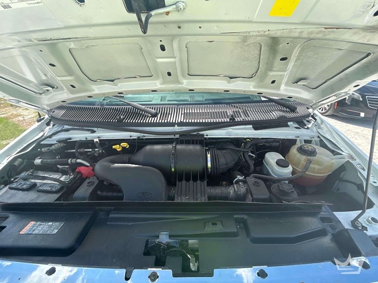 2017-ford-e350-image-7