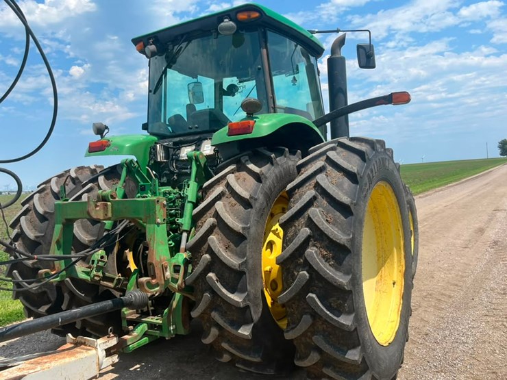 john-deere-8330-image-9