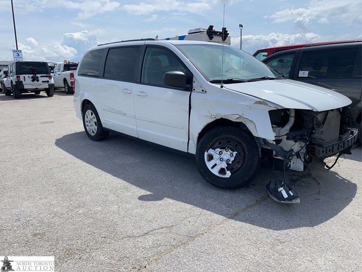 2017-dodge-grand-caravan-se-image-3