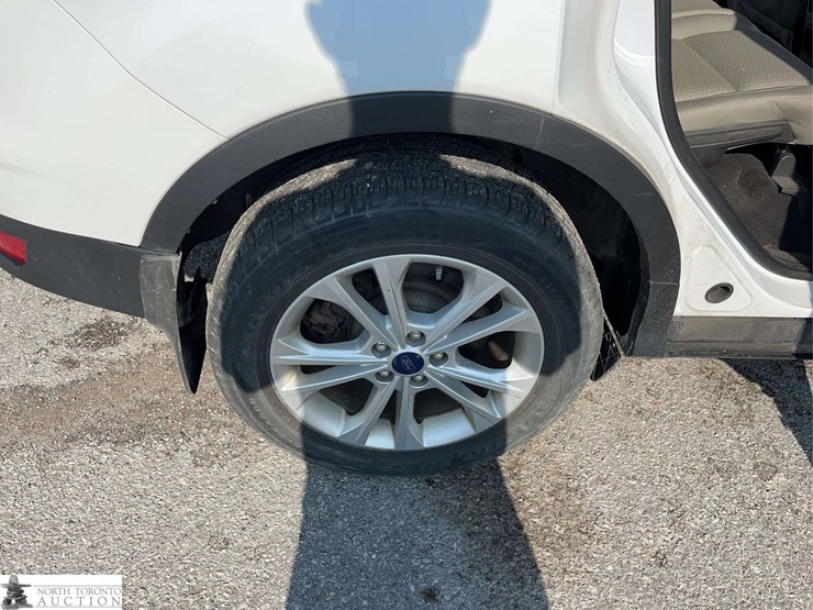2017-ford-escape-image-21