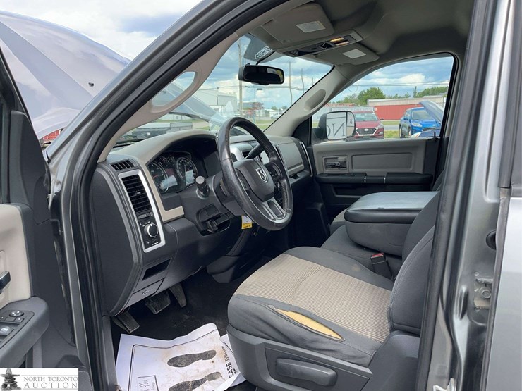 2012-dodge-1500-image-11