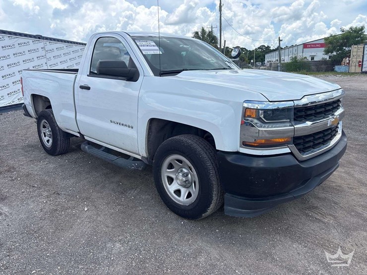 2018-chevrolet-silverado-1500-image-2