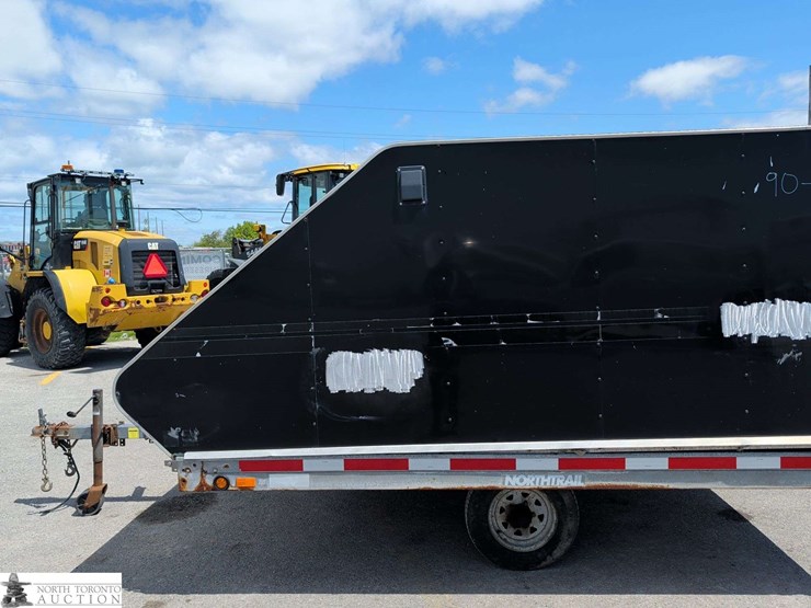 2011-l&b-moore-s/a-enclosed-trailer-image-2
