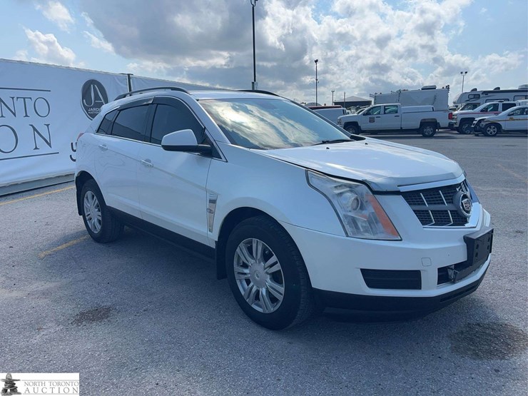 2011-cadillac-srx-image-3