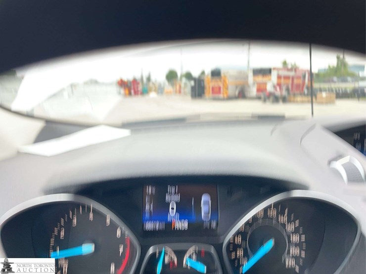 2017-ford-escape-image-12