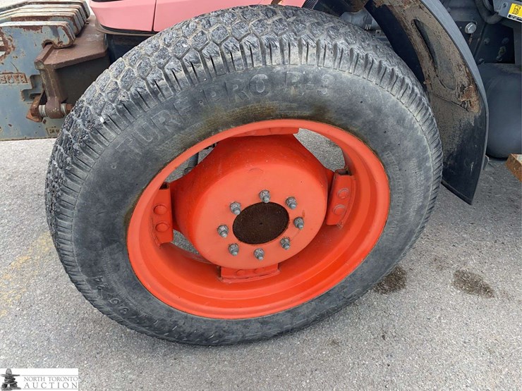 2011-kubota-m6040-image-22