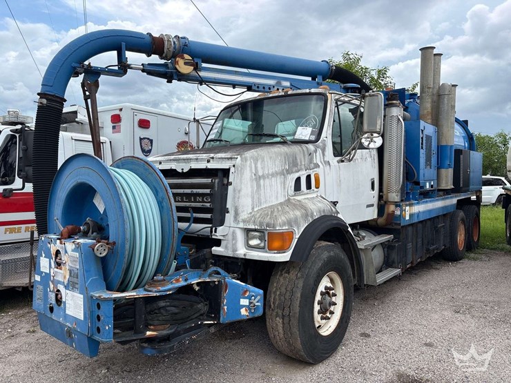 2007-sterling-l7500-image-1