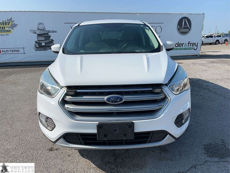 2017-ford-escape-image-2