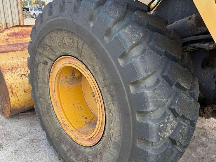 2010-komatsu-wa250-6-image-32