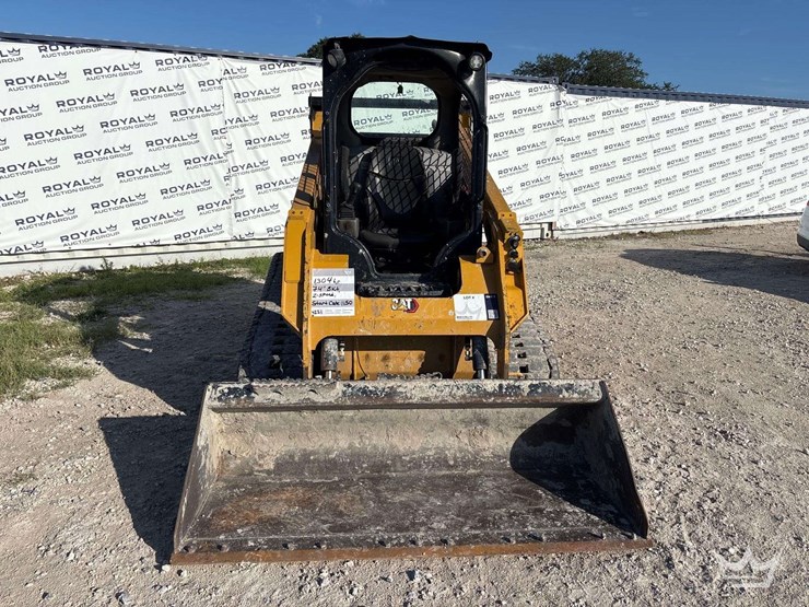 2021-caterpillar-259d3-image-43