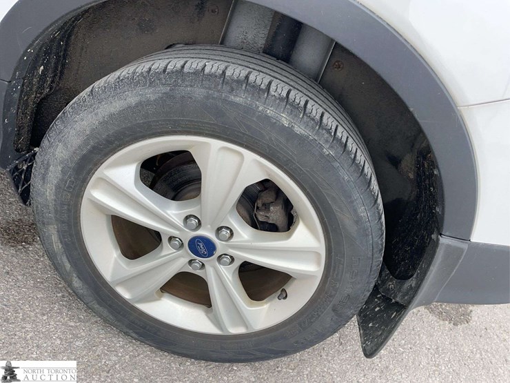 2016-ford-escape-image-23