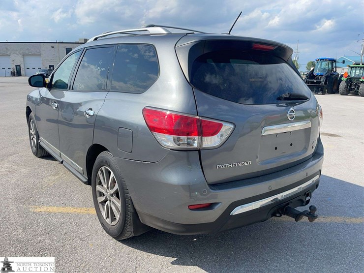 2015-nissan-pathfinder-image-7