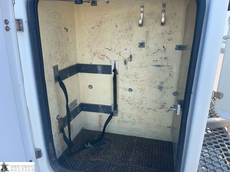 2012-ford-f350-image-23