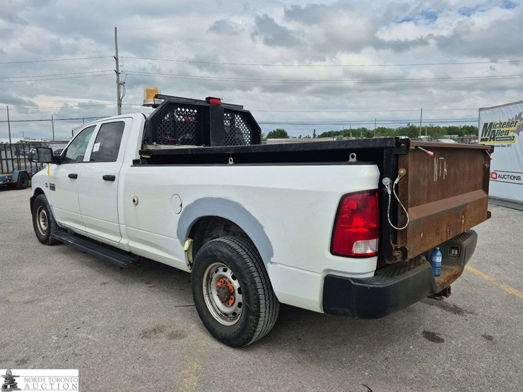 2012-dodge-3500-image-7