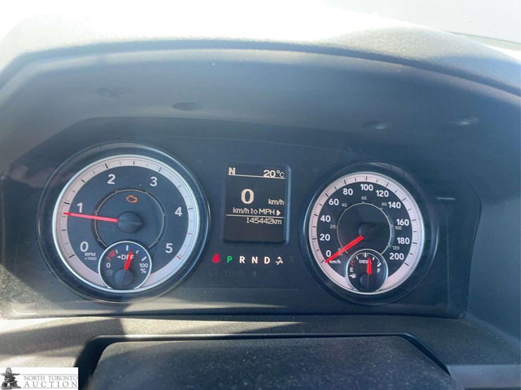2016-dodge-1500-image-12