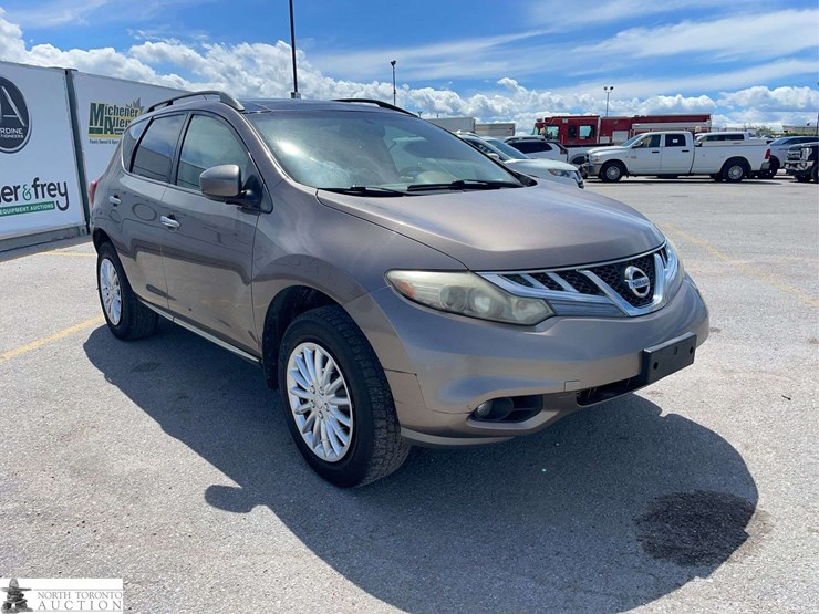 2011-nissan-murano-image-3
