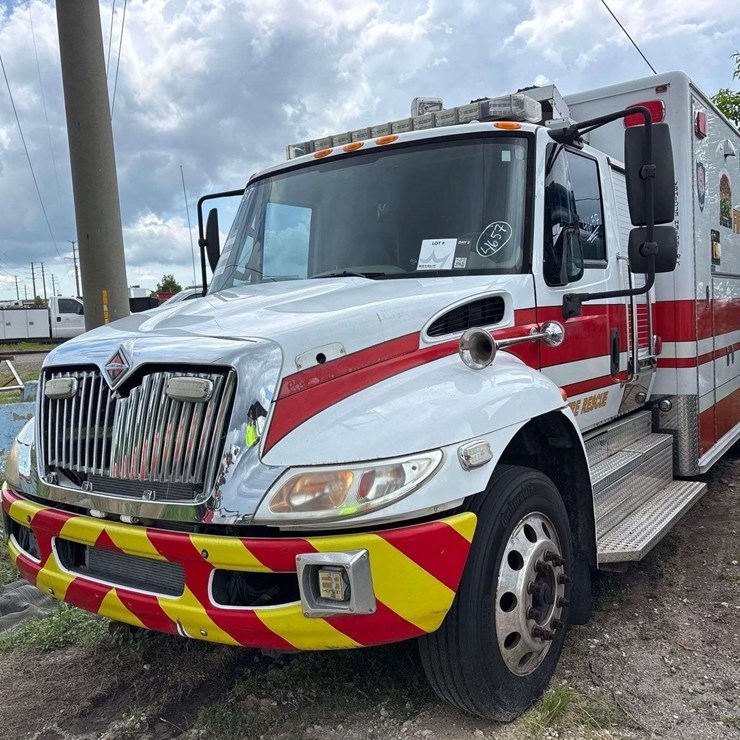 2014 INTERNATIONAL DURASTAR 4300