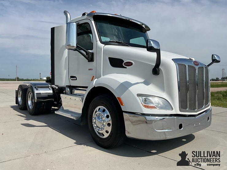 2016-peterbilt-579-image-3