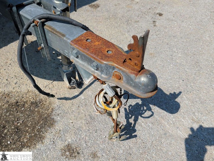 2013-northtrail-snowmobile-trailer-s/a-enclosed-trailer-image-9