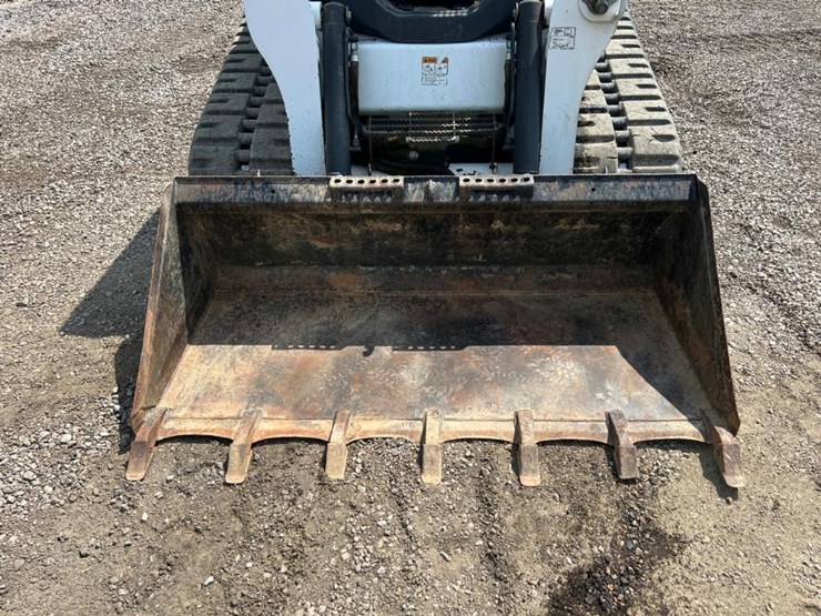 bobcat-t630-image-10