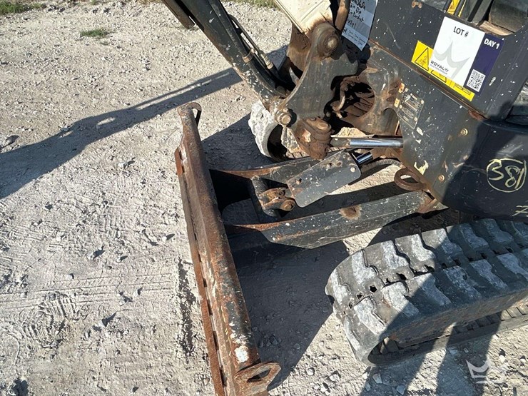 2021-bobcat-e26-image-10